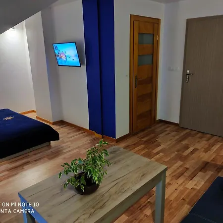 Pokoje Goscinne Pod Kasztanami Leba Exterior foto