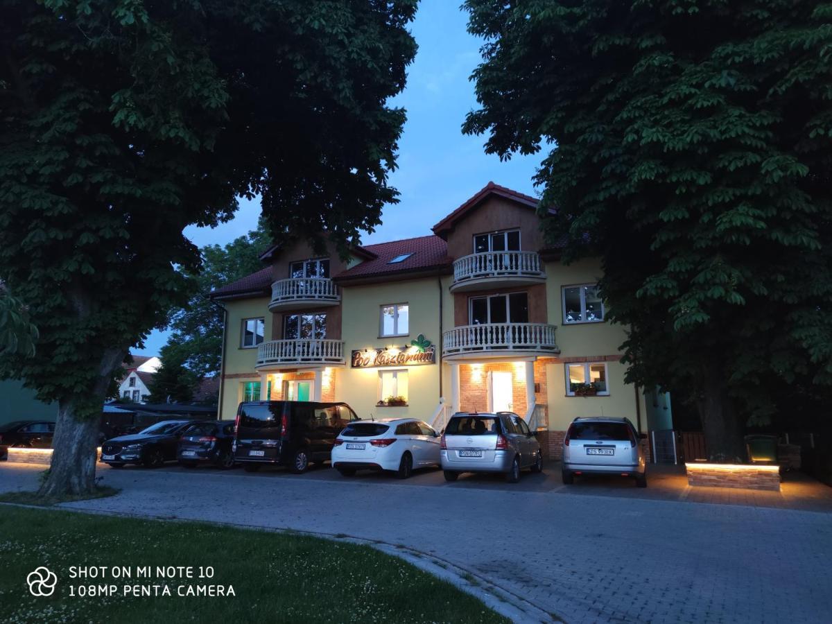Goscinne Pod Kasztanami Leba